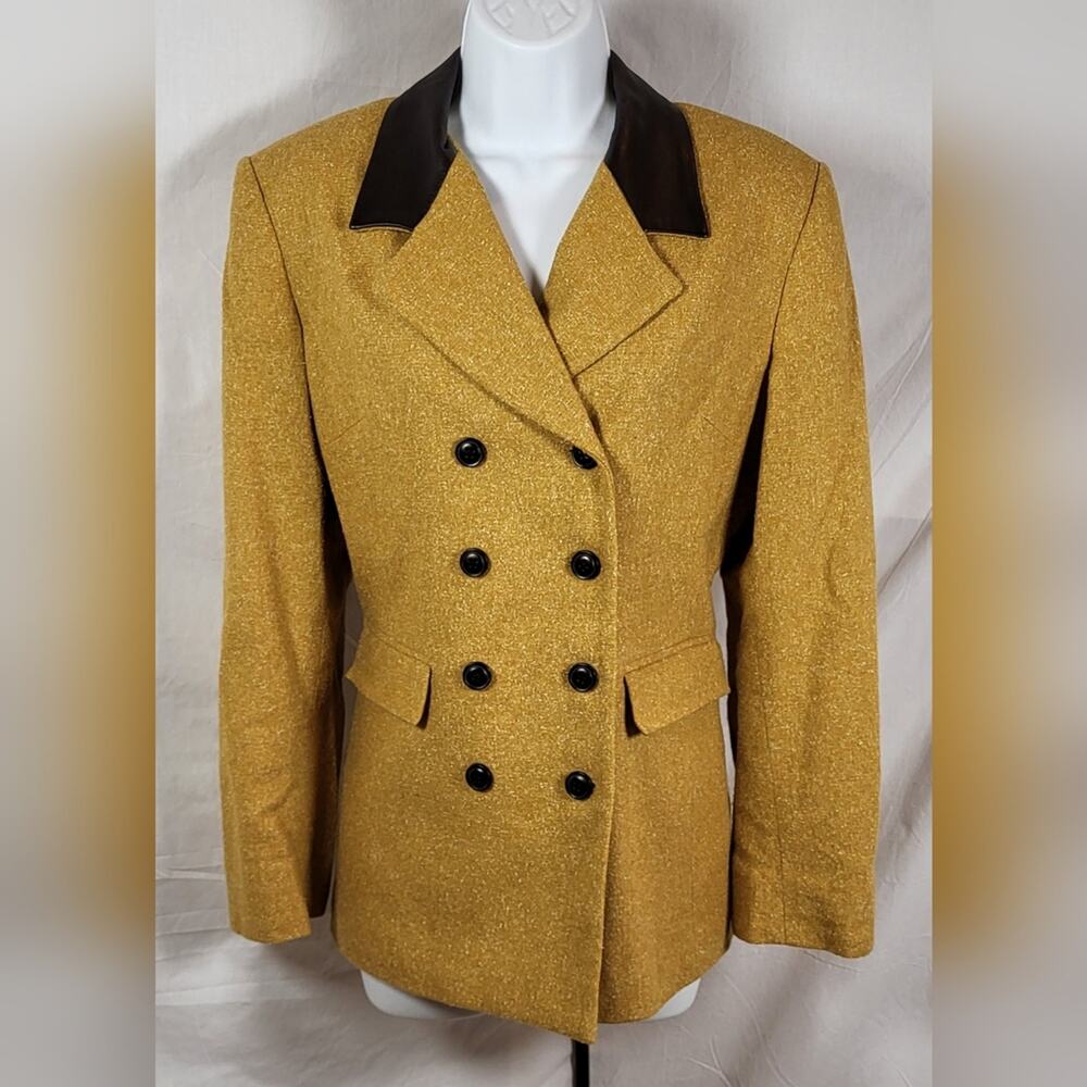Petite Sophisticate Vintage Goldenrod Tweed Skirt Suit - Vintage - Size 8 - Picture 4 of 15